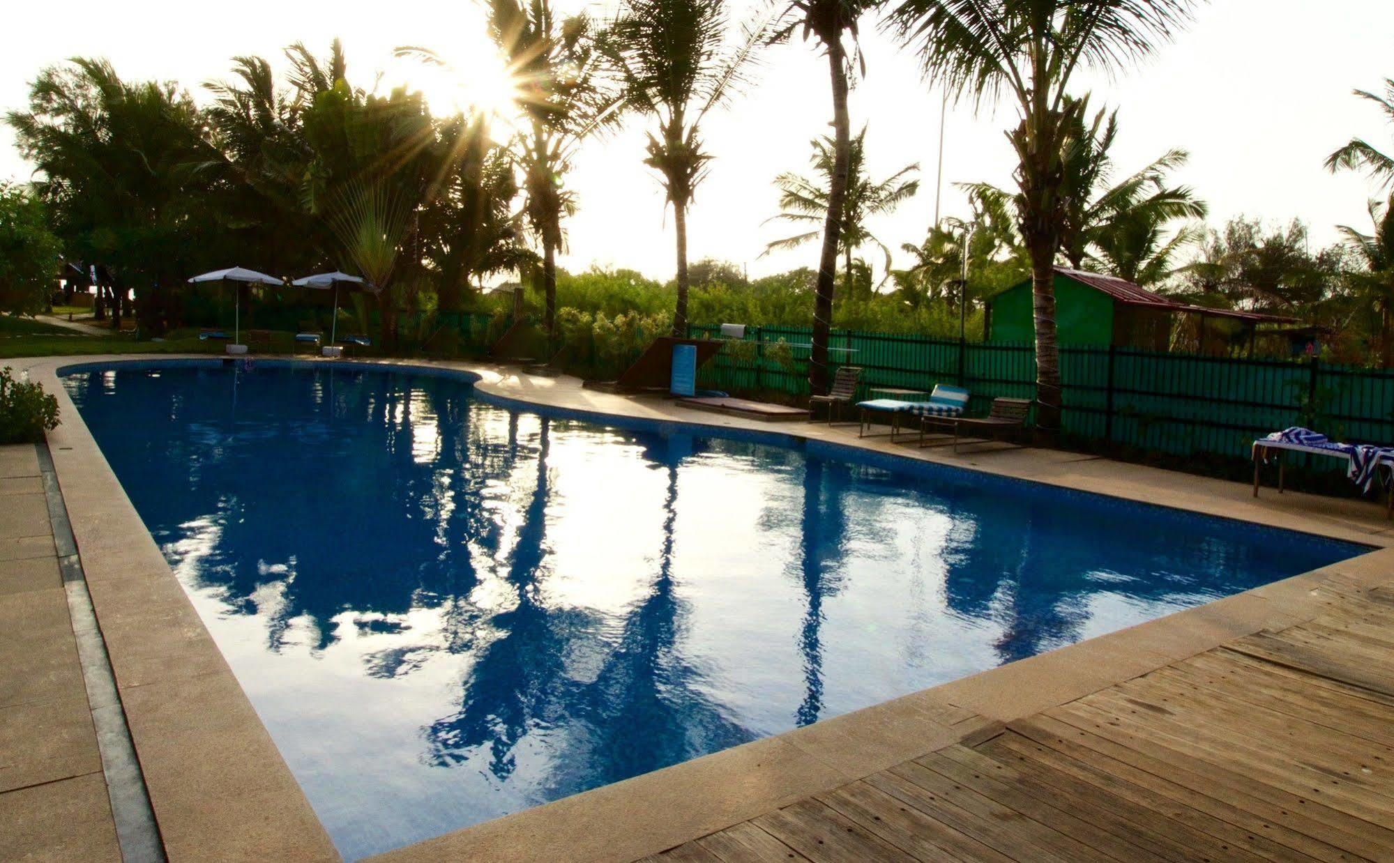 360° Beach Retreat Candolim Luaran gambar
